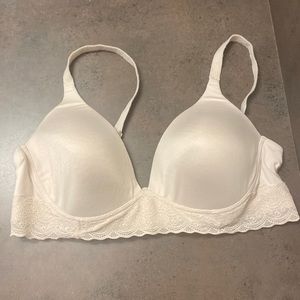 Warner’s 40c bra slightly padded